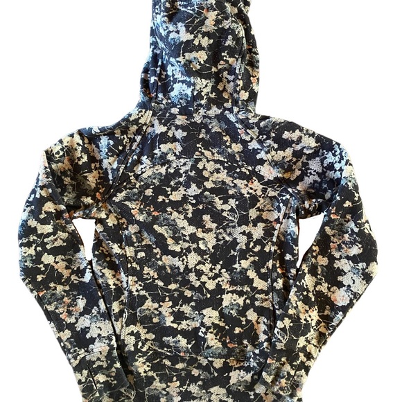 Lululemon Scuba Hoodie - Picture 2 of 4